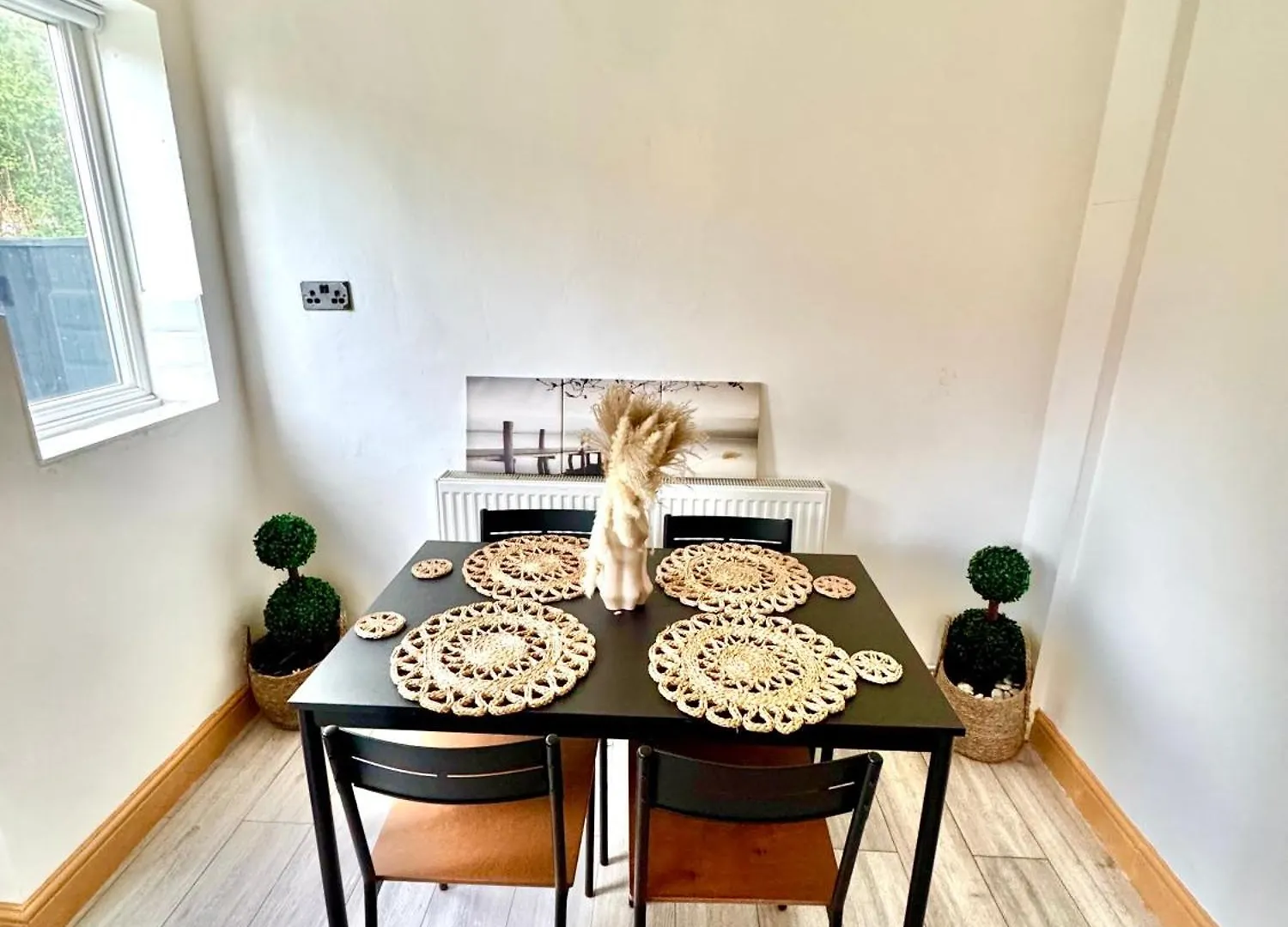 Проживание в семье Апартаменты Contractor Haven- 3Bdr Crew House, Free Parking, Fast Wifi & Private Garden Ноттингем Великобритания